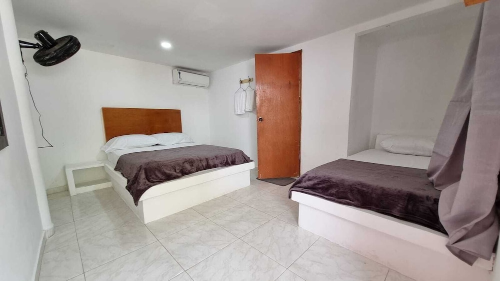 LAS CASCADAS HOSTEL TAYRONA