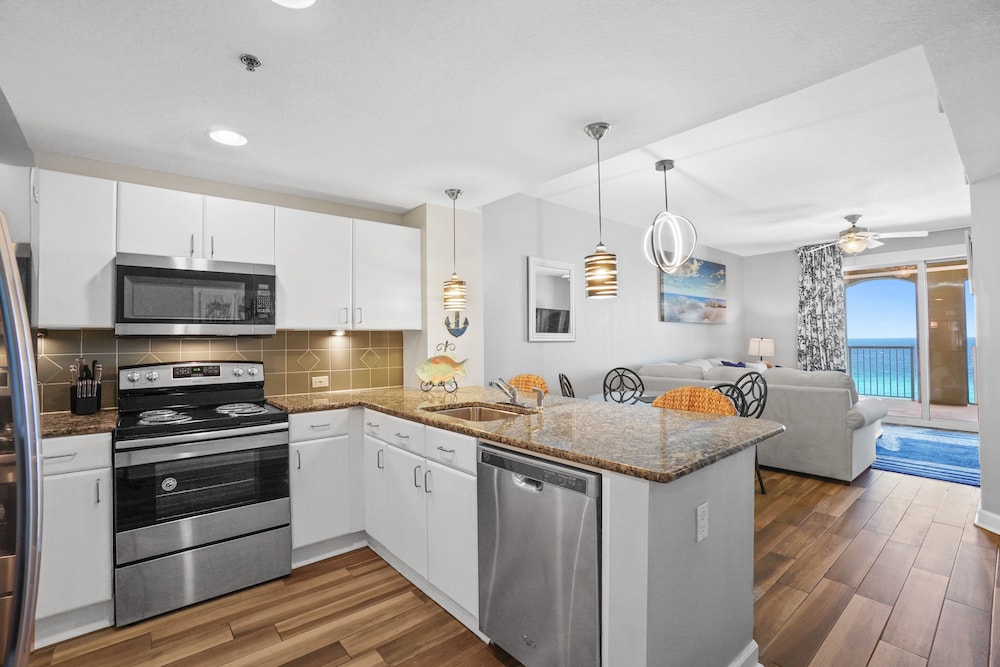 Grand Panama Beach Resort by Panhandle Getaways