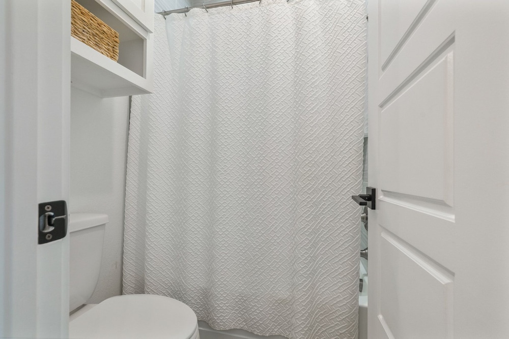Chancla - Pet Friendly! Community Pool!