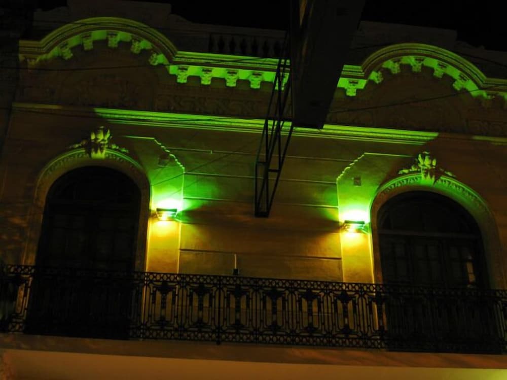 Llanura Hostel