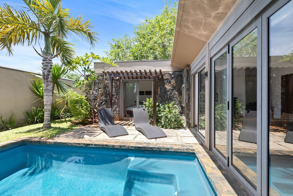 Athena Villa D10