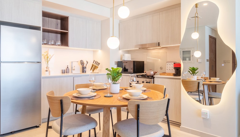 Manzil-1BR with Beach & Marina Access
