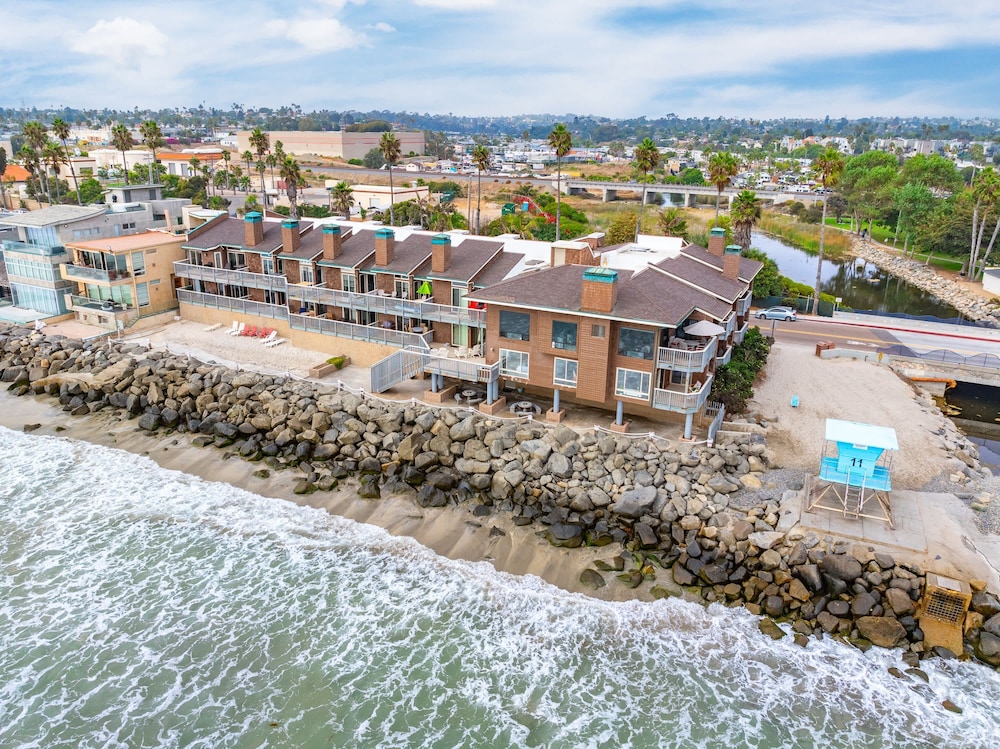 Luxury Oceanfront Condo With Private Beach Access