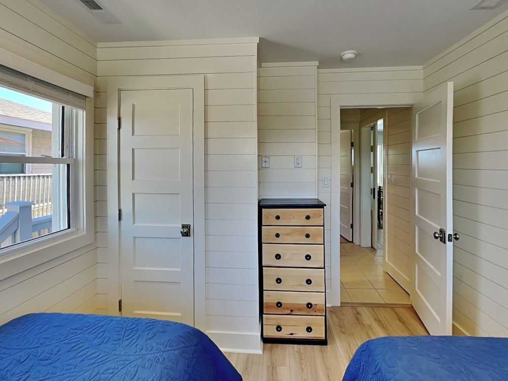 A Beach Pearle by Topsail Realty