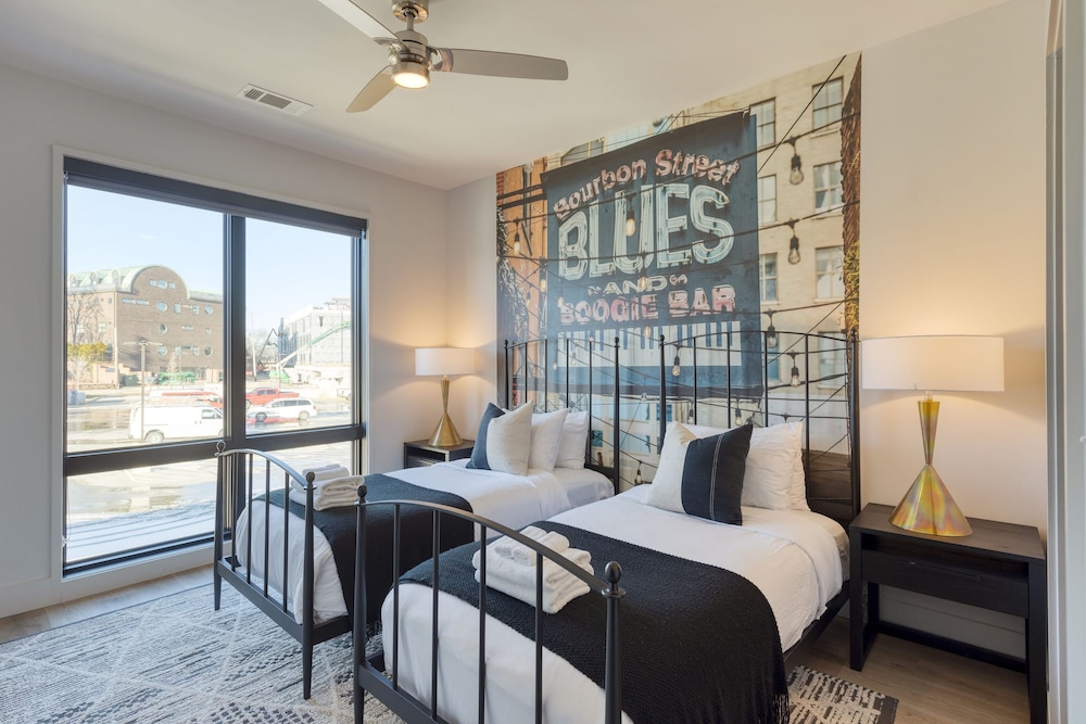 Honkey-tonk by Avantstay New Modern 2bdr in Walkable Midtown w Gym Pool
