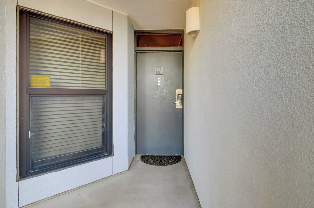 Beachfront, Pool Access, Balcony w/ Oceanview 222 D Shipwatch by Avantstay