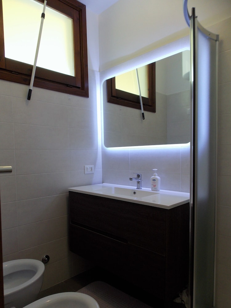Flat With Parking Only 100m From the Beach