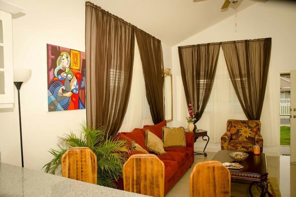 Caymanas Adrian's Vacation House