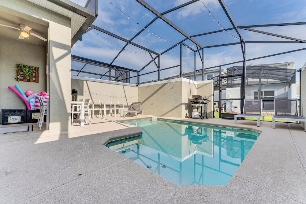 4 Mi to Old Town: Kissimmee Resort Home