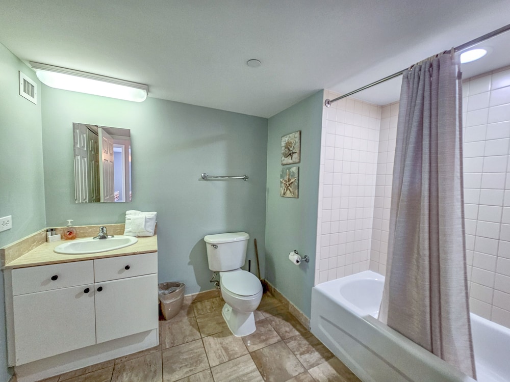 Brighton 103, Ocean View Condo, Full Amenities. 2 Bedroom Condo
