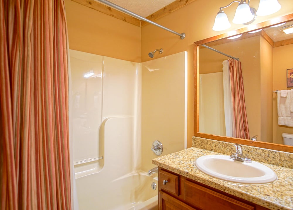 Loggers Run #7: 5 Bedrooms, 3.5 Bath: Slope Side. Overlooks The Ski Trail !