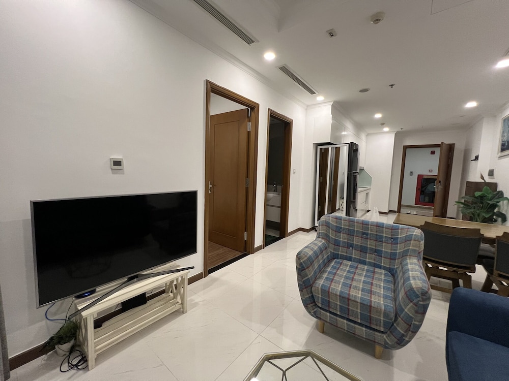 Landmark Apartment in Vinhomes Central Park