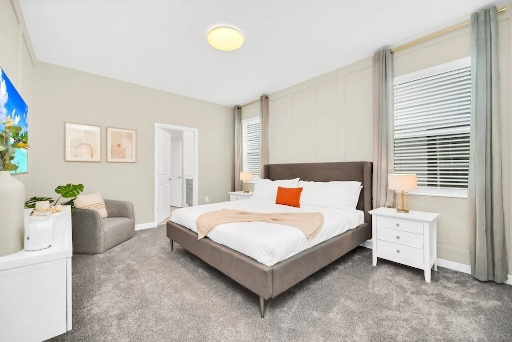 9 Bed Home With Theme Bedrooms Game Room,Pool Spa 9 Villa by RedAwning view 2