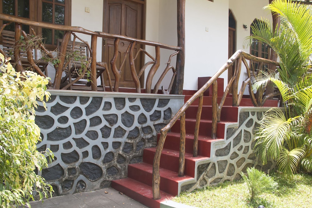 Thuruliya Lodge Habarana