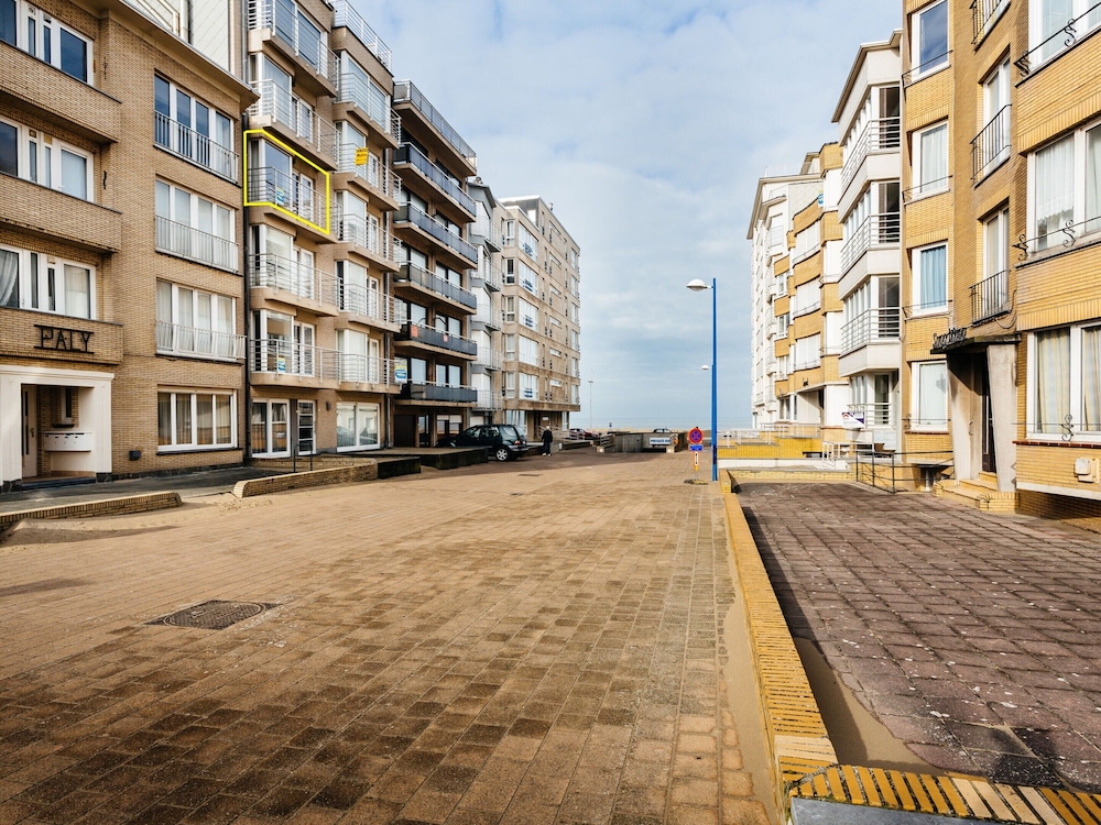 Apartment in Koksijde Near the Sea