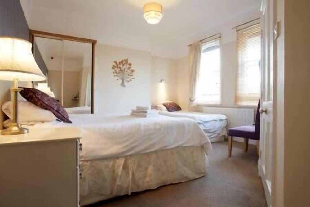 Number 34 Bed and Breakfast
