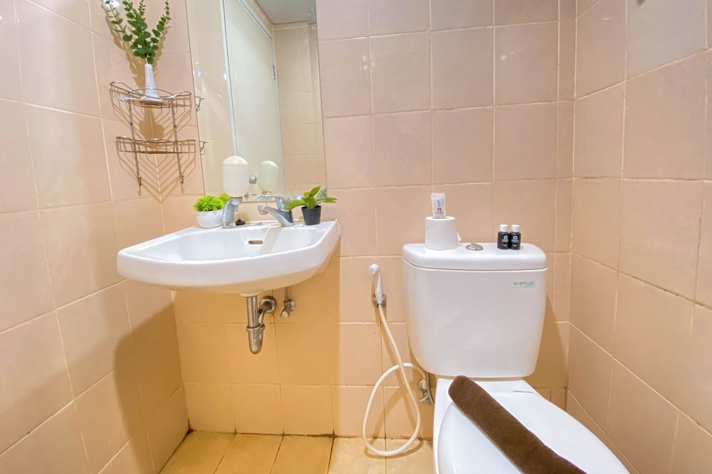 Pleasurable 2BR Apartment Parahyangan Residence
