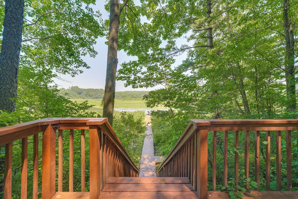 Private Boat Dock: Lake Wapogasset Retreat!