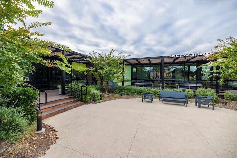 @ Marbella Lane - Curated 5BR in Upscale RMV Haven
