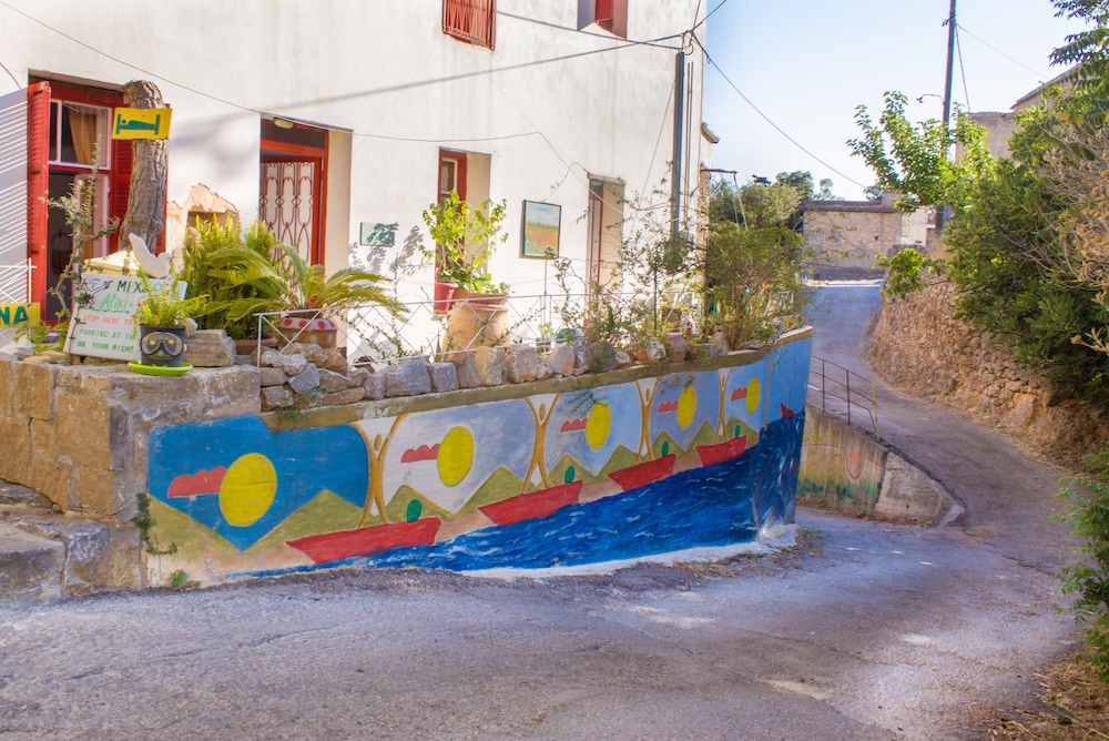 Malaxiana Houses