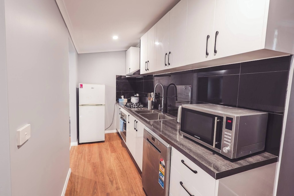 Cozy Family Home in Long Gully, Perfect for Relaxation