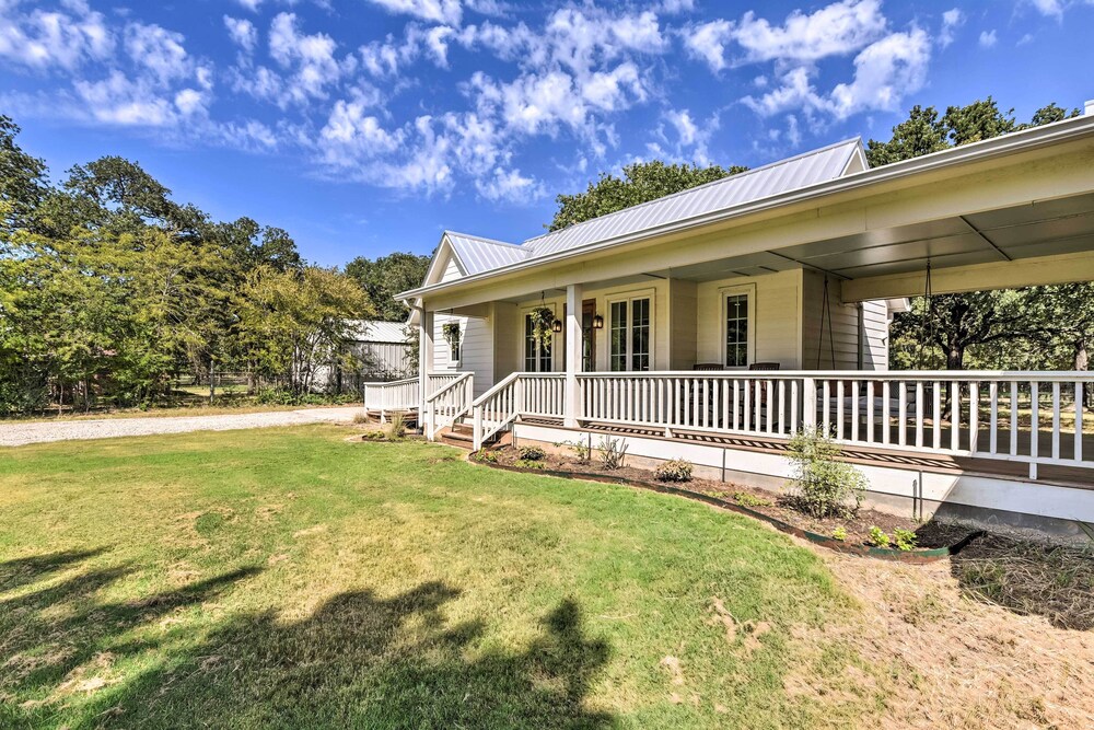 12 Mi to Tcu: Fort Worth Cottage w/ Farmland Views view 4