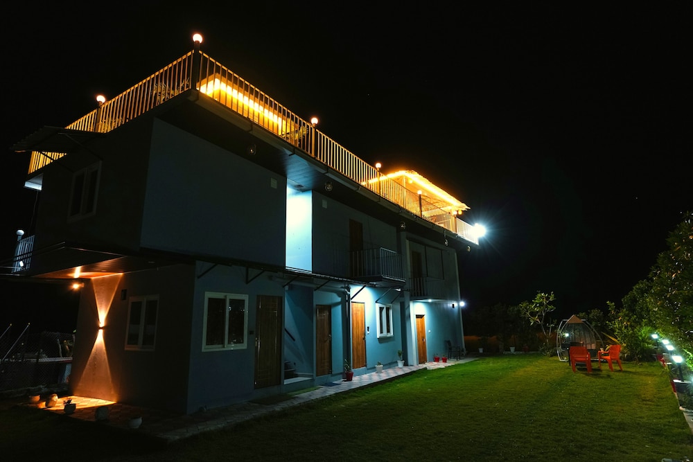 Pahadi Aangan BoutiqueVilla By Shivaneel