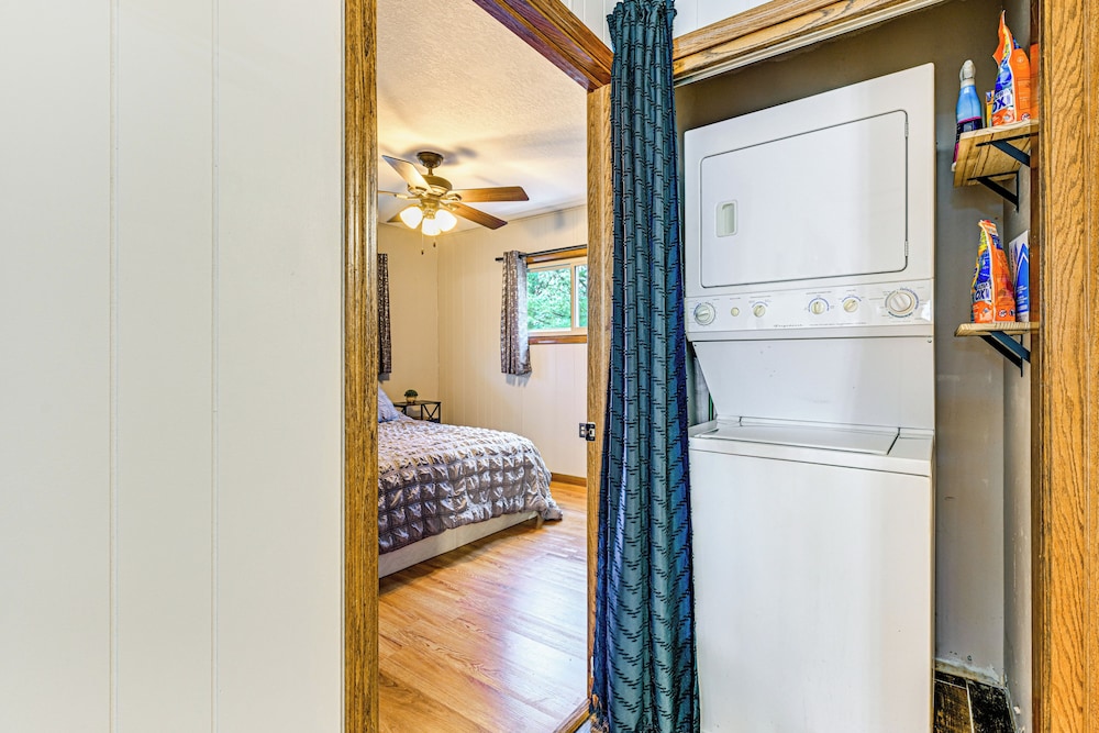 Canal-front Cabin: Dock & Fire Pit in New Lisbon
