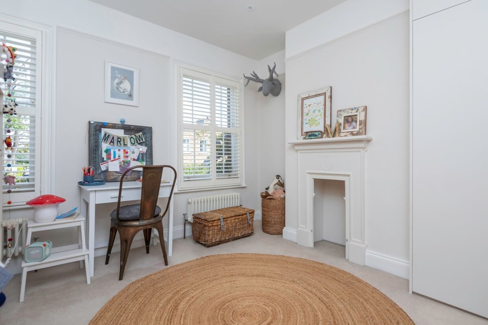 3-bedroom Home in Richmond - Ideal Family Living