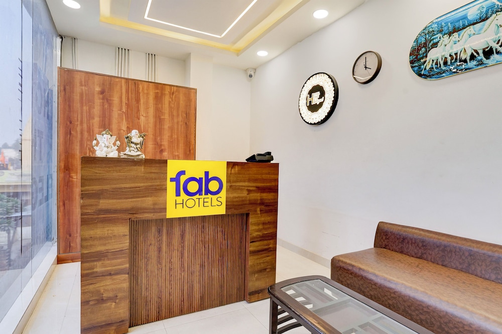 Fabhotel The Elegant