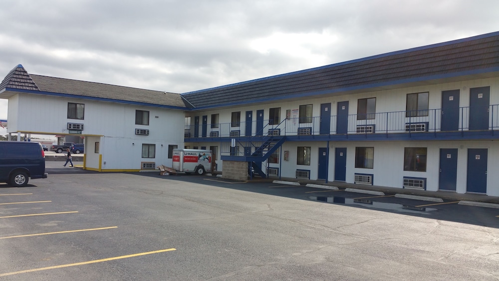 Economy Inn