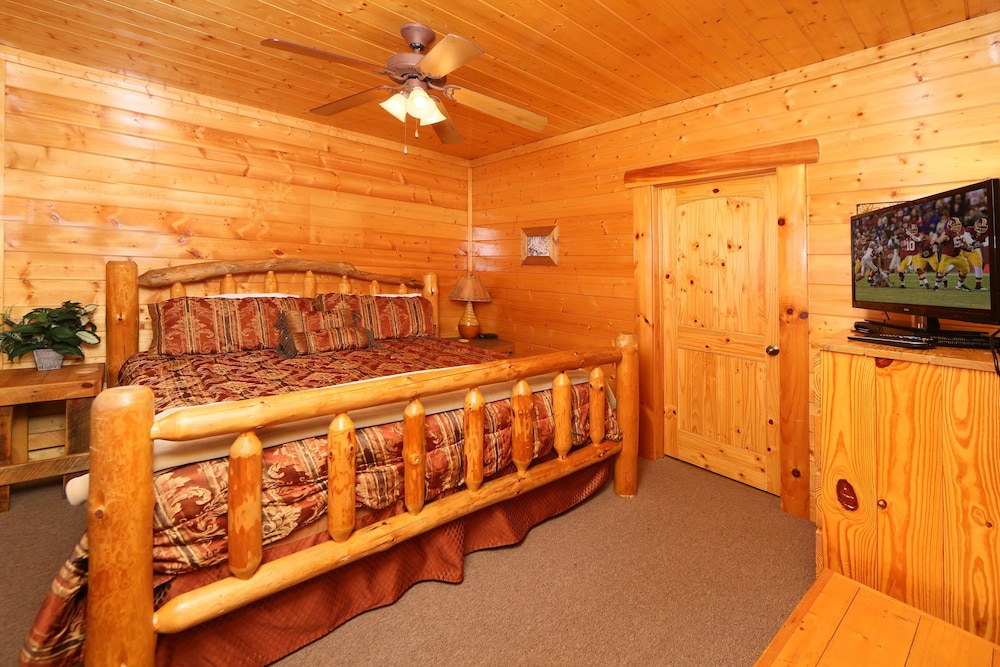 Rising Eagle Lodge by RedAwning