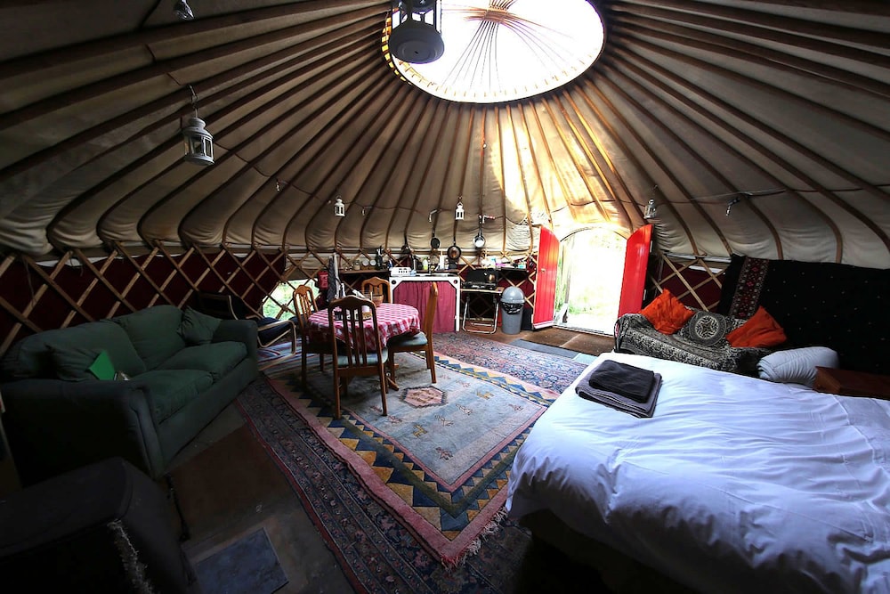 Yurt Luxury & Bathouse, photo 10