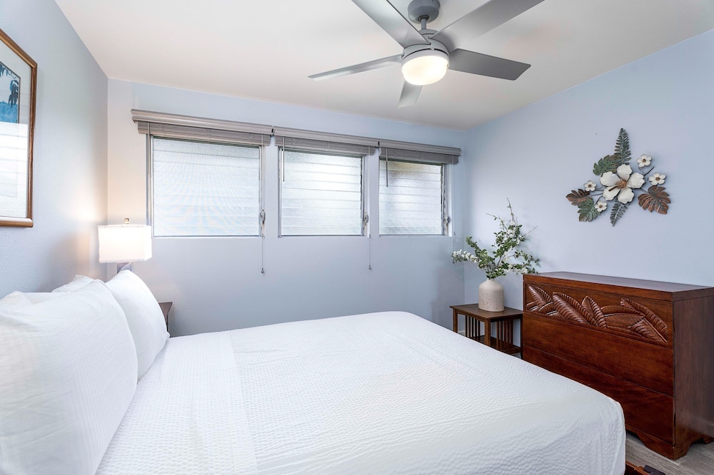 Ocean Front! - Second Floor With AC & Lanai! - Vrkcv