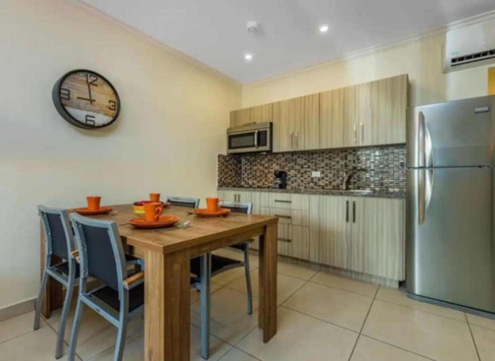 Apartamento para Parejas en Eagle Beach view 3
