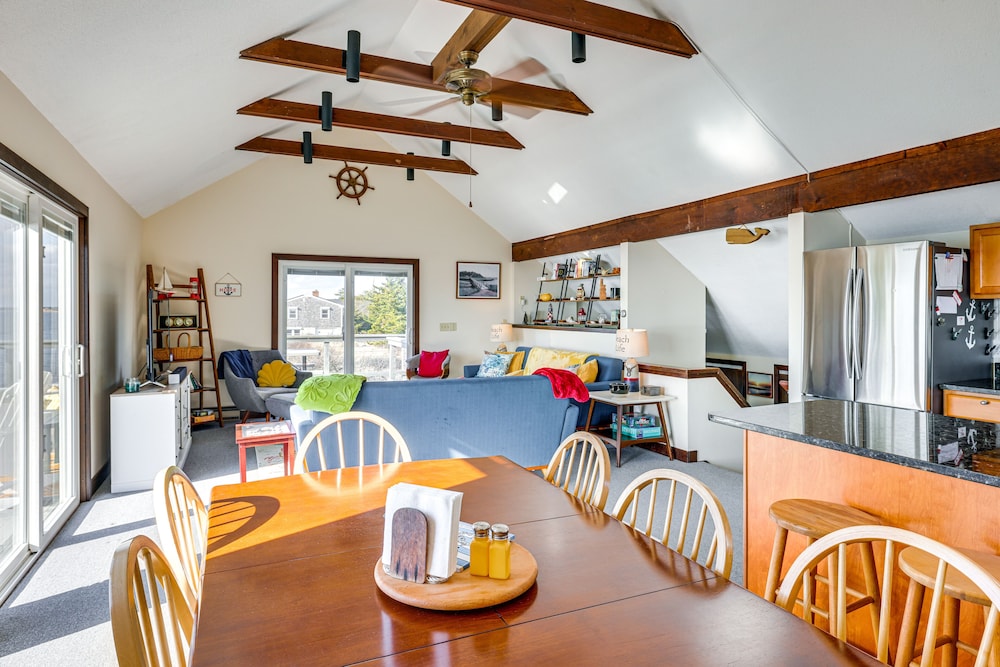 Eastham Beach House w/ Bay Views & Beach Access!
