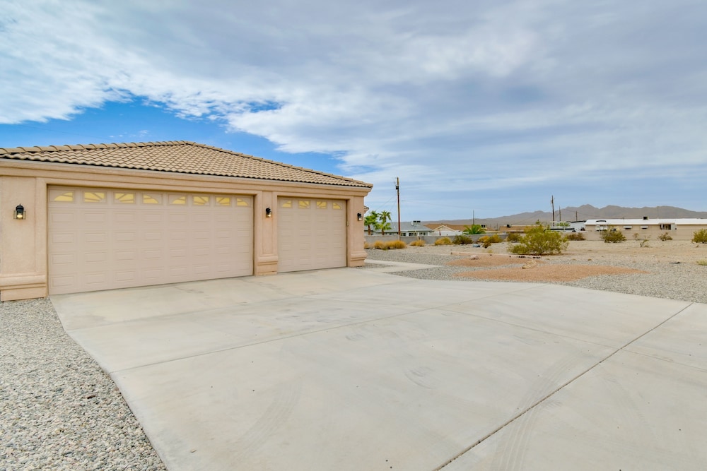 Patio, Views & Boat Parking: Lake Havasu Home!