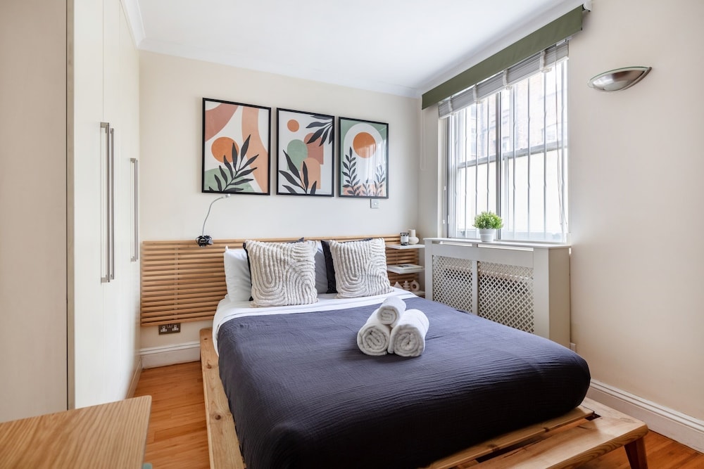 Classic 1BR - Notting Hill Gem