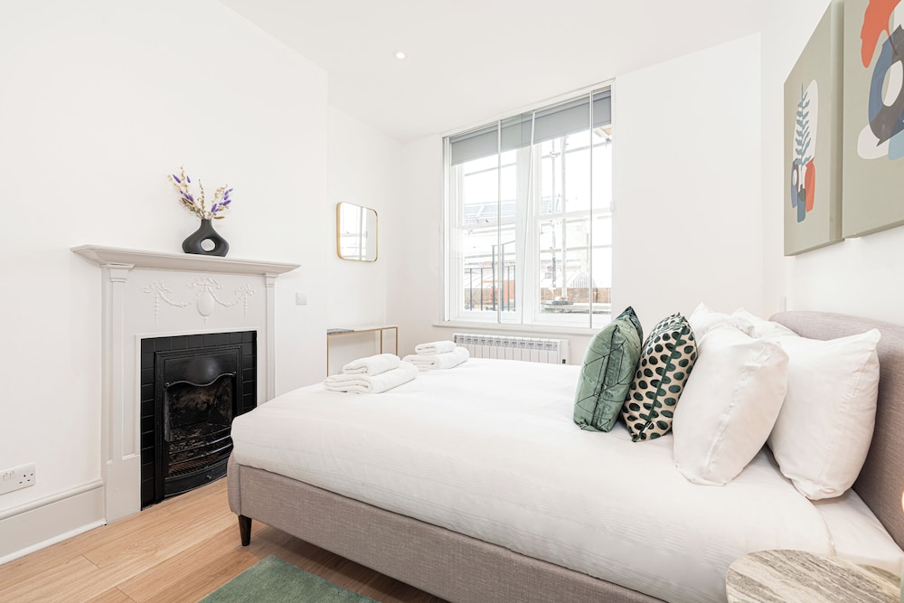 JOIVY Stylish 1 bed flats in Soho