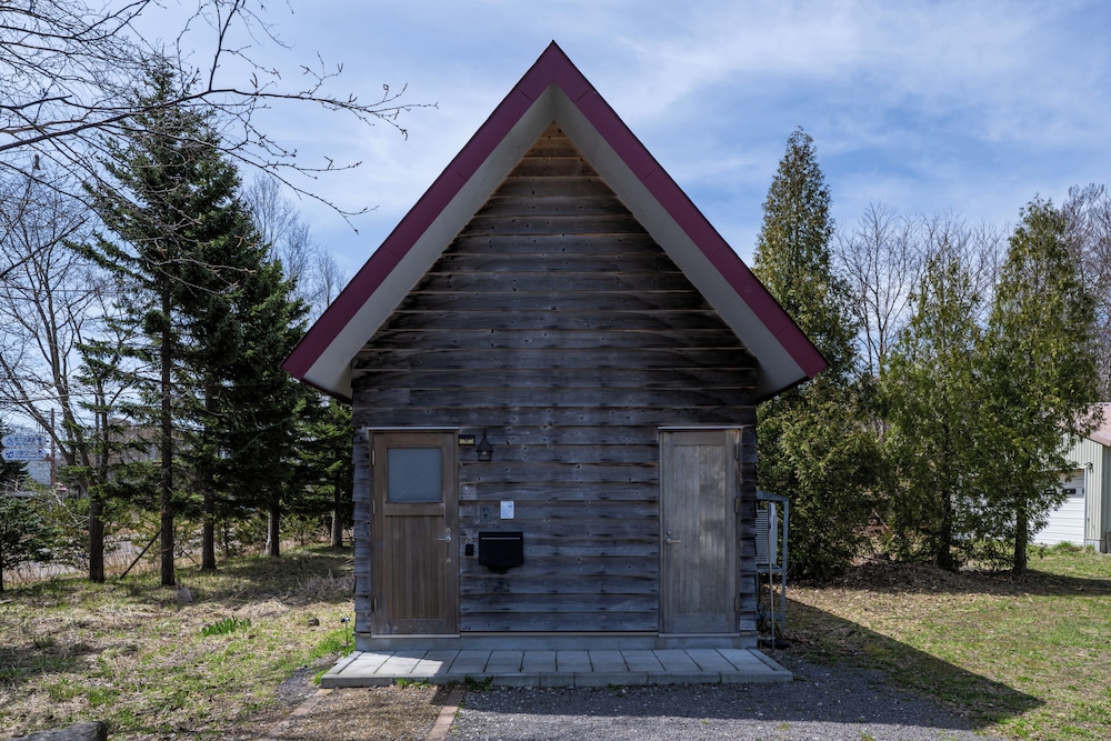 POROTO HOUSE