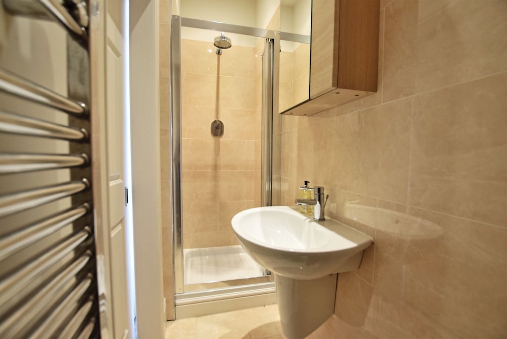 Derby 2 Bed House - University & City