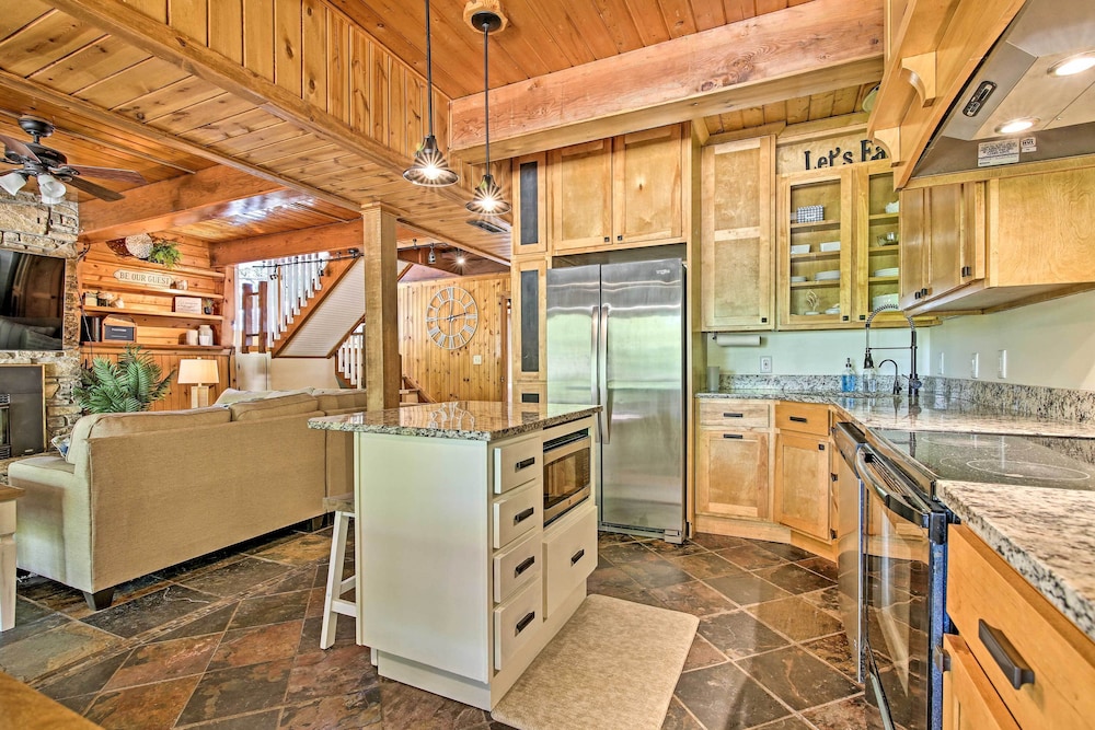 New York City Vacations - Walk to Tuttle Creek Lake: Secluded Scenic Retreat - Property Image 25