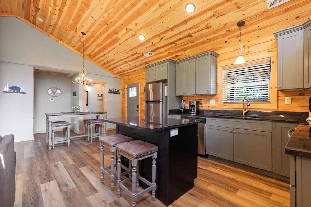Eagle Mountain Cabin
