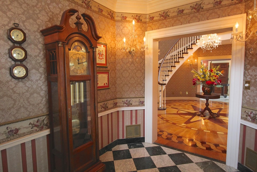 Kingsbay Mansion & Vacation Houses