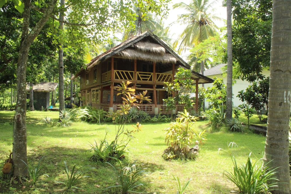Gondang Beach Hotel