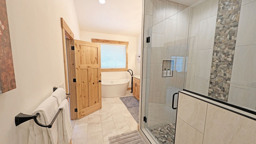 56593 Celestial Dr 4 Bedroom Home