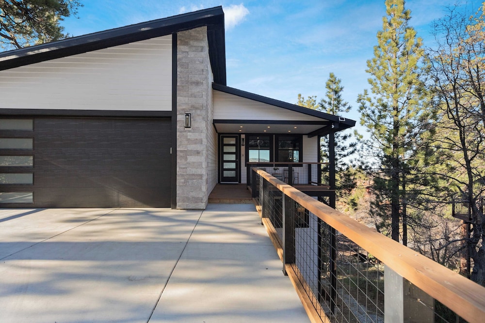 Modern Lodge Near Lake, Village, & Snow Summit Game Room, Decks, Firepit, Views