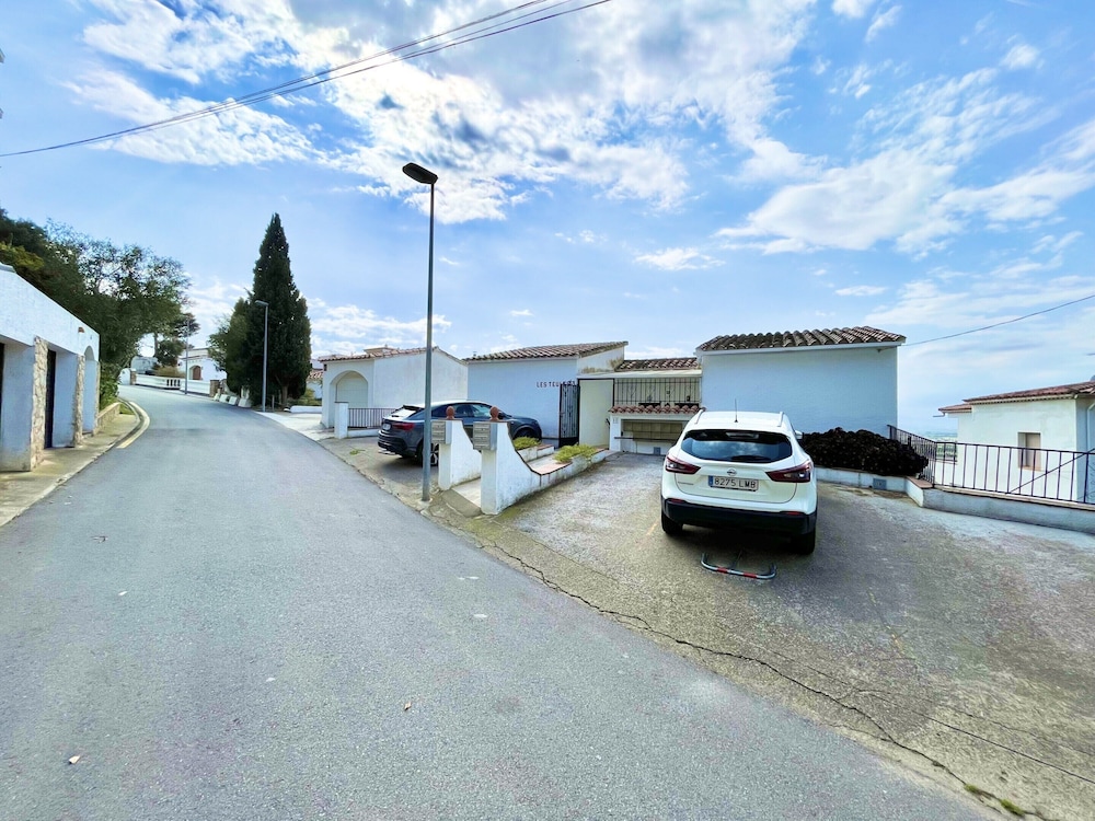 Apartment in Rosas Near Cap de Creus
