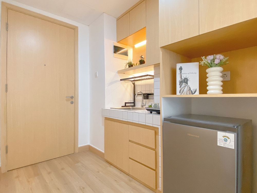 Simply Studio Apartment At Pollux Chadstone