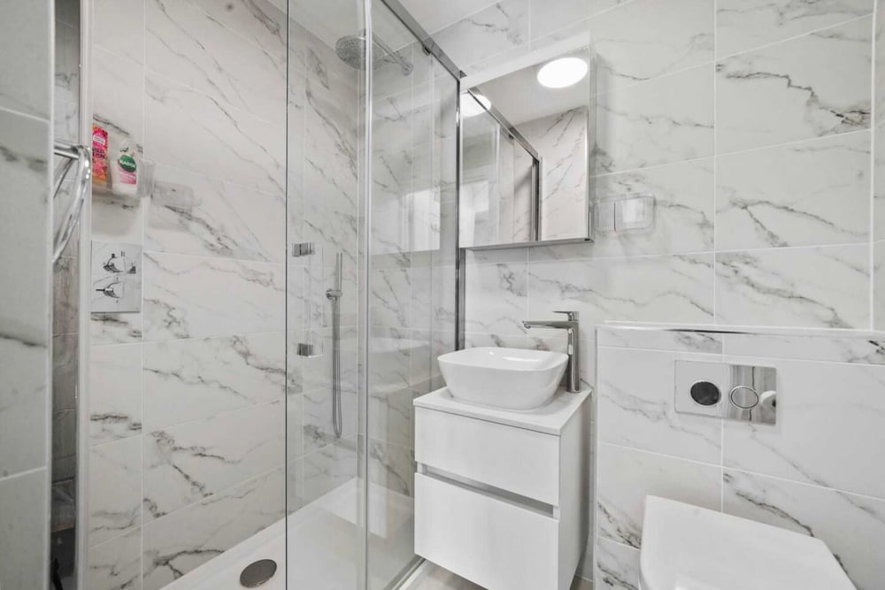 Gorgeous 3 Bedroom Duplex Apartment in West London